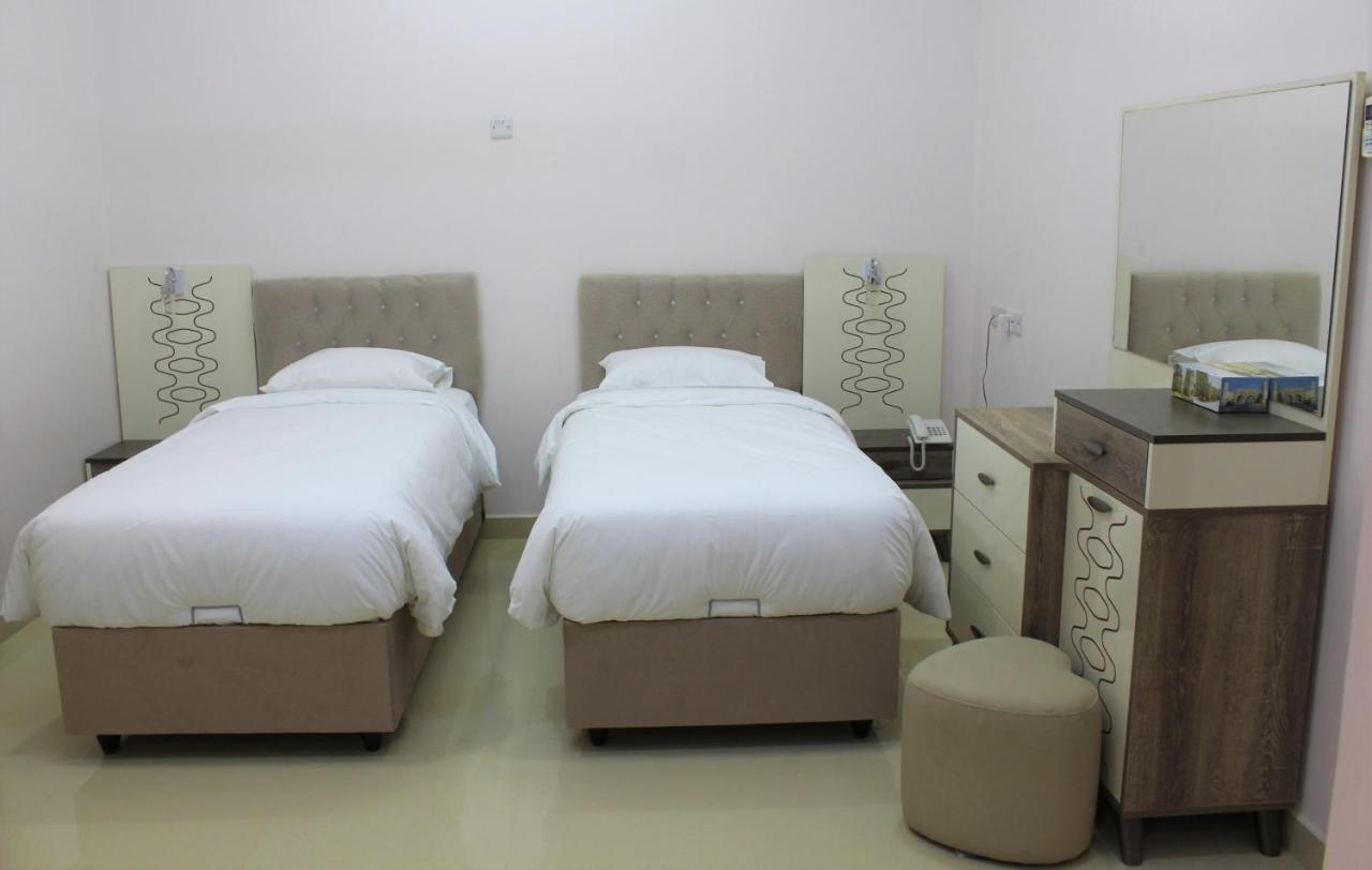 Manarat Manah Hotel Apartments Bilad Manah Luaran gambar